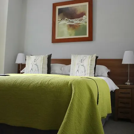 Brantfell House 4*